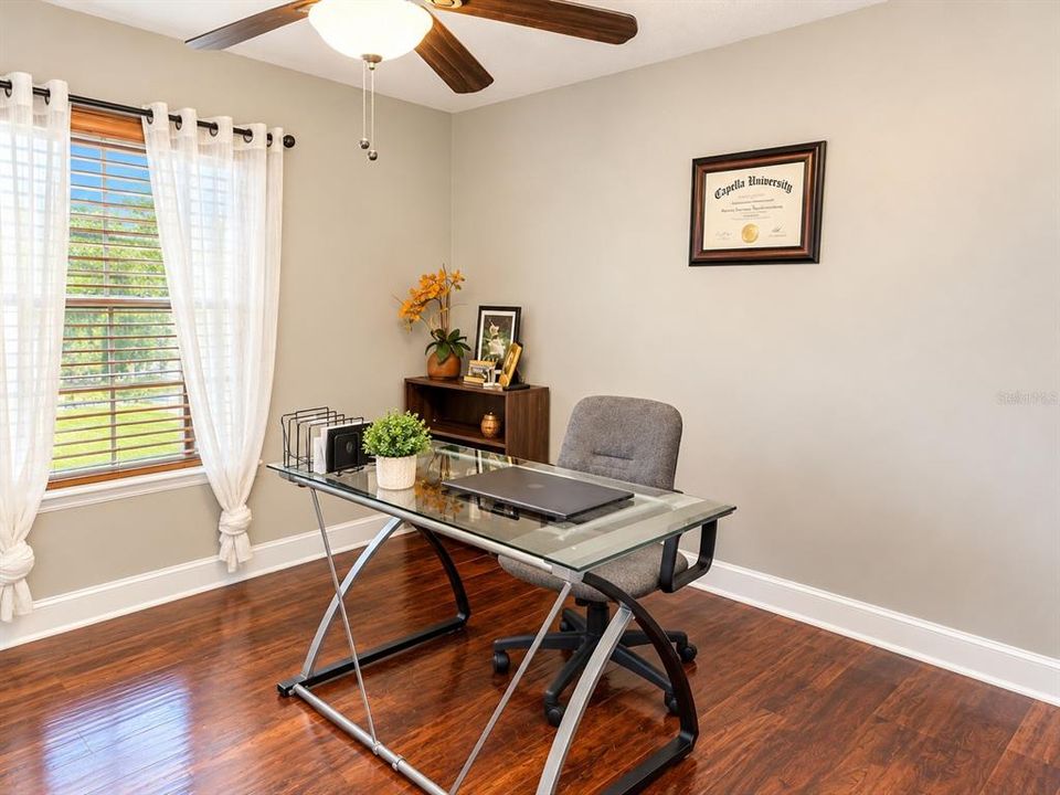 Activo con contrato: $590,000 (5 camas, 3 baños, 2976 Pies cuadrados)