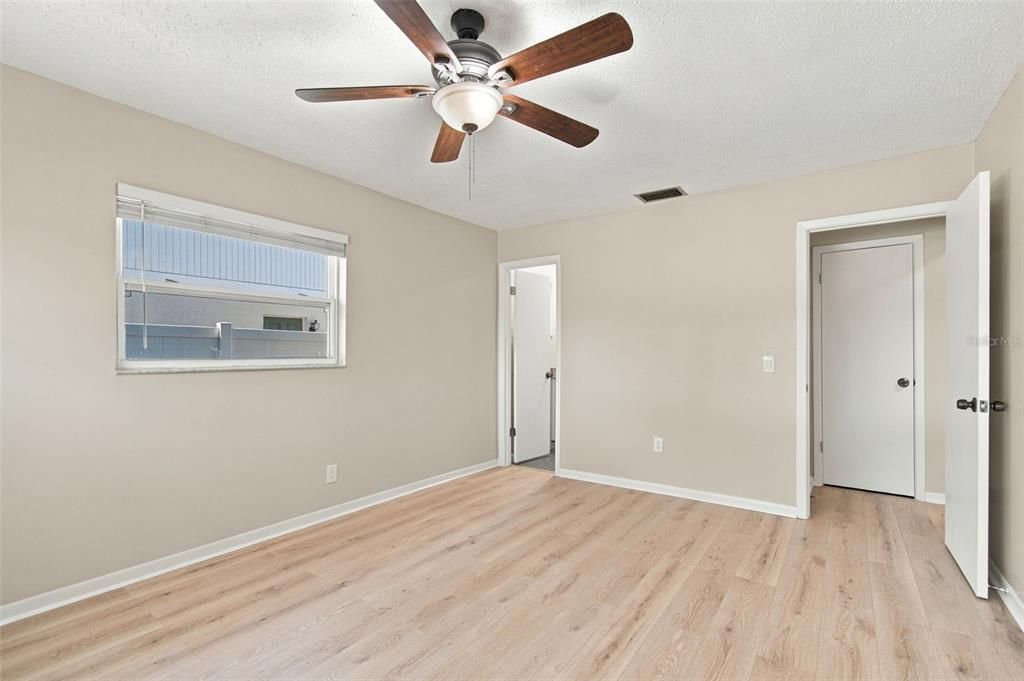 For Sale: $374,900 (3 beds, 2 baths, 1244 Square Feet)