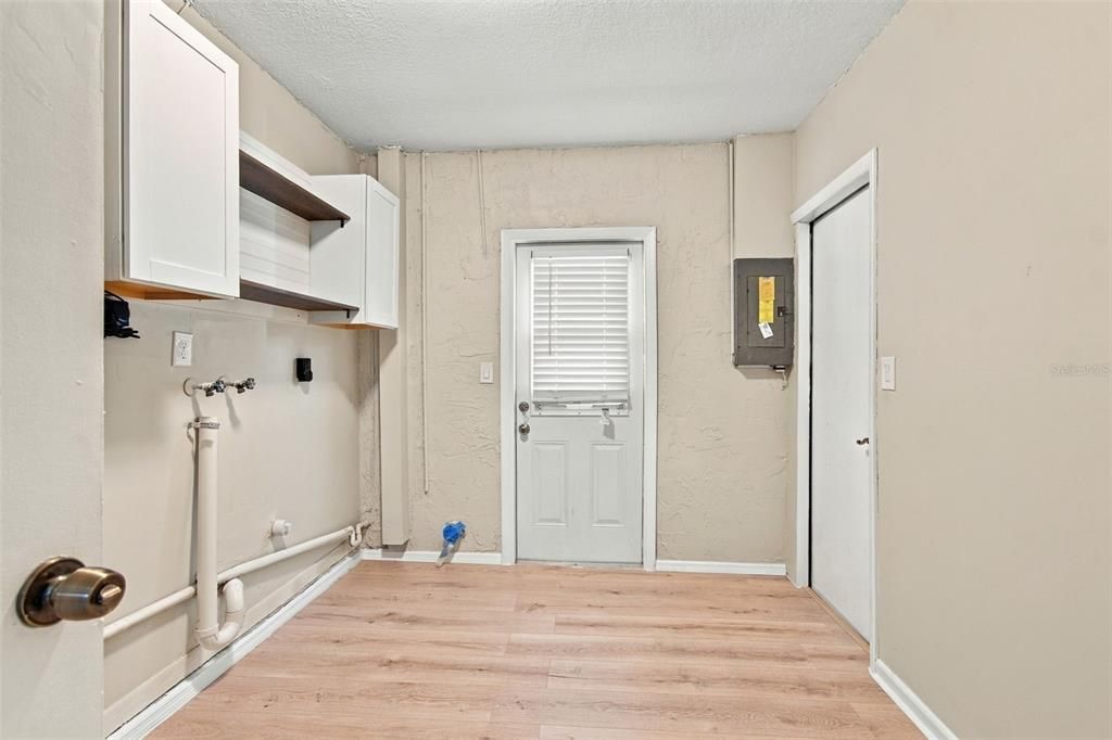 For Sale: $374,900 (3 beds, 2 baths, 1244 Square Feet)