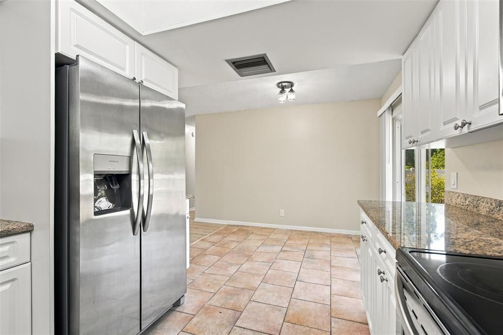 For Sale: $374,900 (3 beds, 2 baths, 1244 Square Feet)