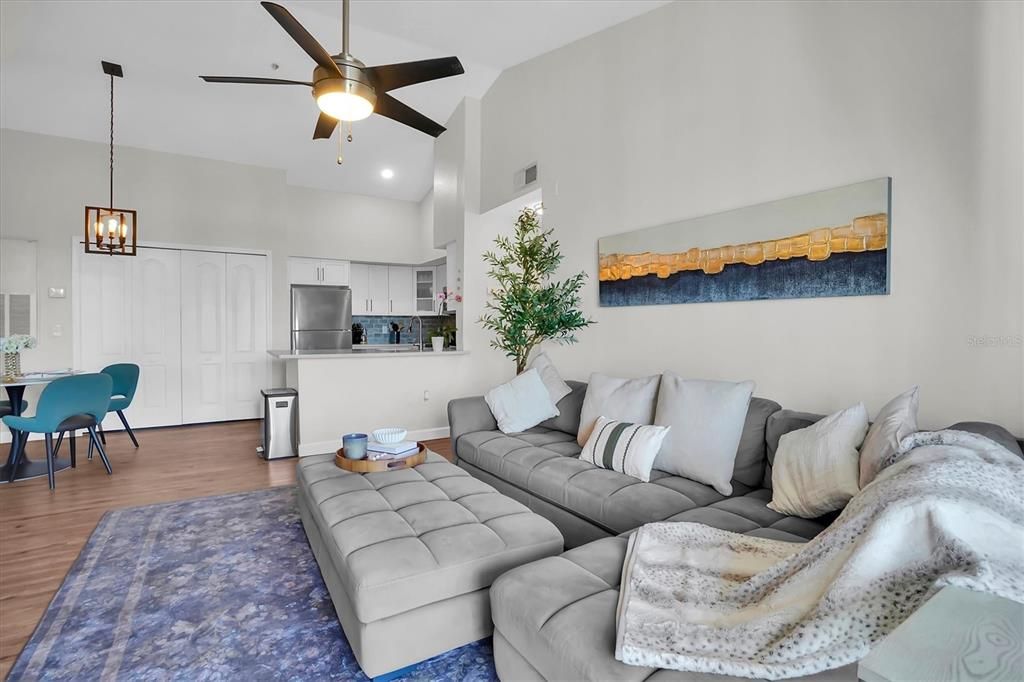 На продажу: $147,900 (1 спален, 1 ванн, 661 Квадратных фут)