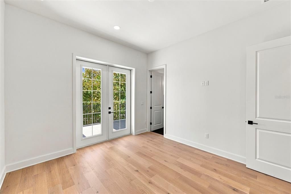 For Sale: $925,000 (3 beds, 3 baths, 2397 Square Feet)