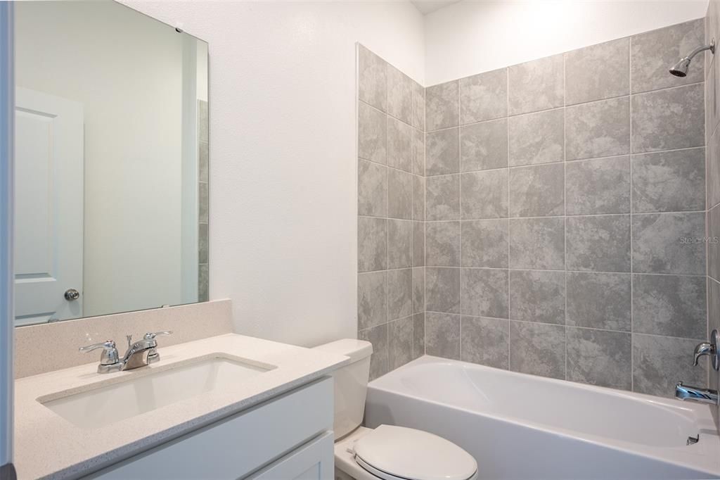 En Renta: $2,550 (4 camas, 3 baños, 1990 Pies cuadrados)