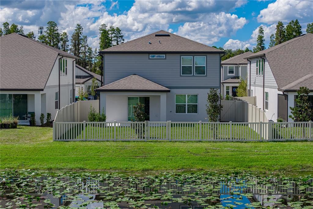 For Sale: $449,900 (5 beds, 3 baths, 2586 Square Feet)
