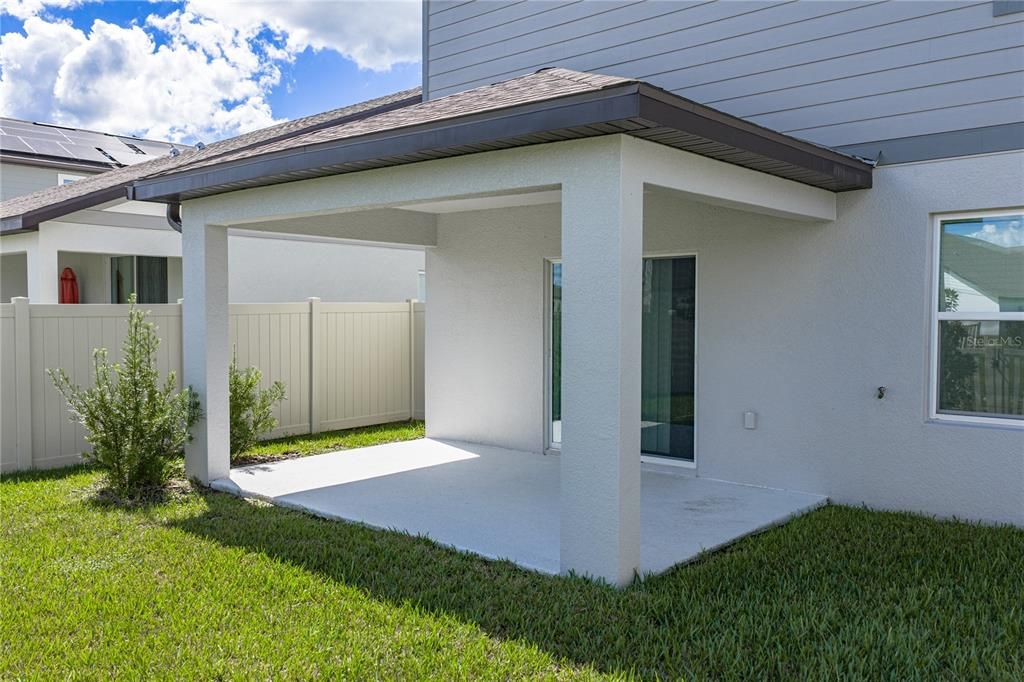 For Sale: $449,900 (5 beds, 3 baths, 2586 Square Feet)