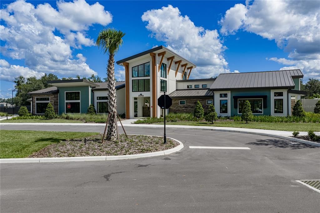 For Sale: $449,900 (5 beds, 3 baths, 2586 Square Feet)