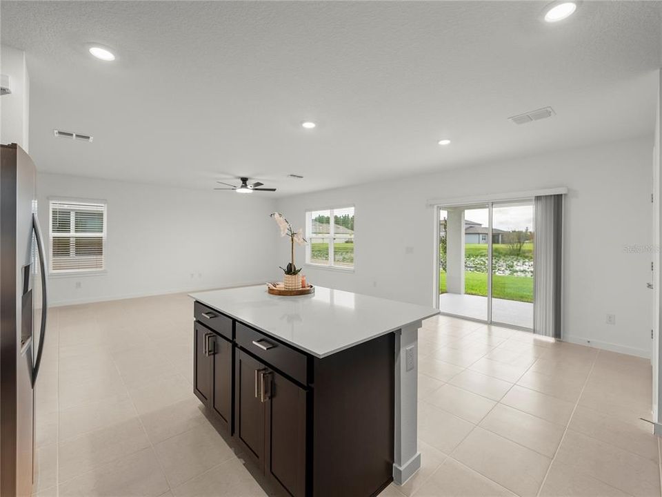 For Sale: $449,900 (5 beds, 3 baths, 2586 Square Feet)