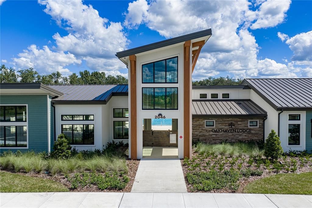 For Sale: $449,900 (5 beds, 3 baths, 2586 Square Feet)