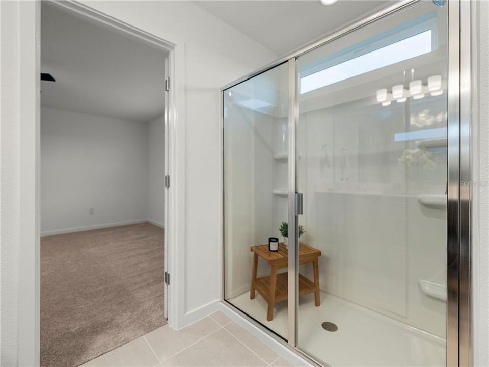 For Sale: $449,900 (5 beds, 3 baths, 2586 Square Feet)