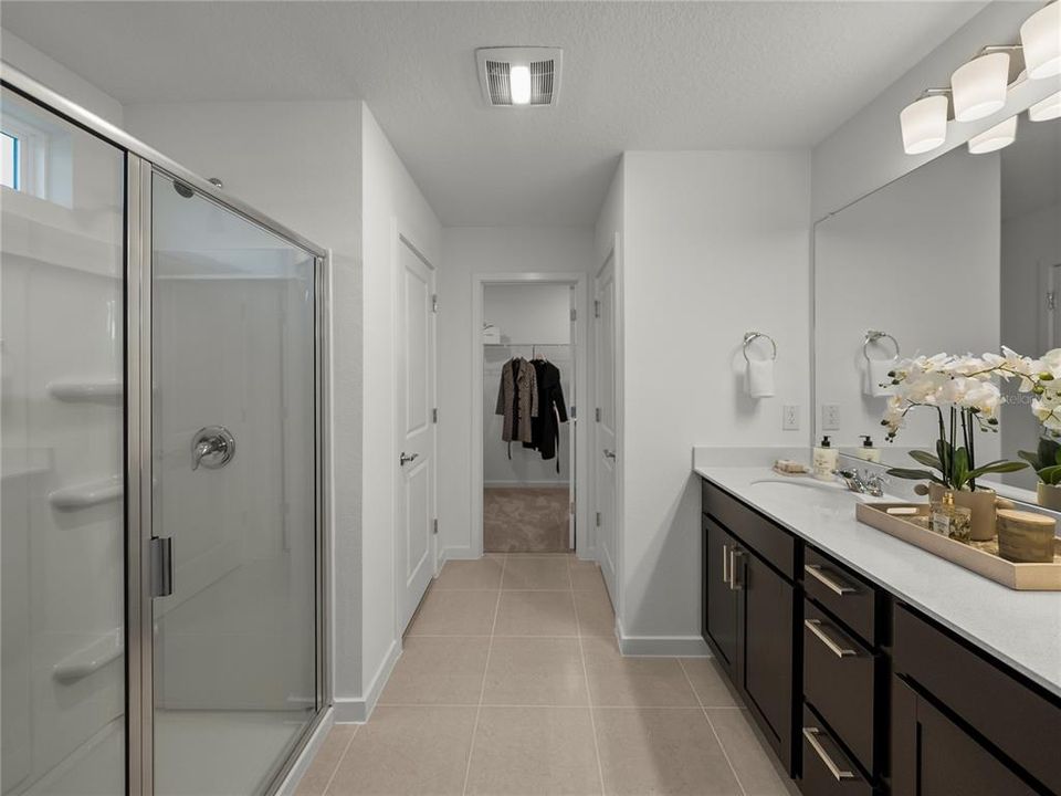 For Sale: $449,900 (5 beds, 3 baths, 2586 Square Feet)
