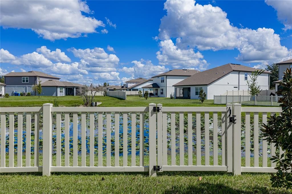 For Sale: $449,900 (5 beds, 3 baths, 2586 Square Feet)