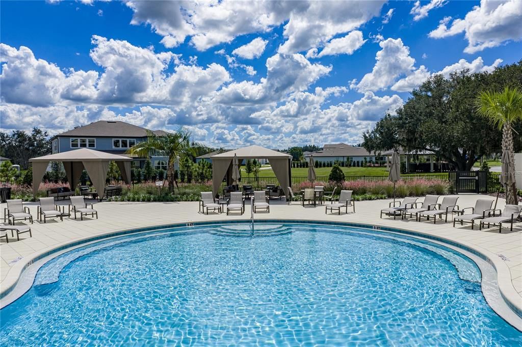 For Sale: $449,900 (5 beds, 3 baths, 2586 Square Feet)