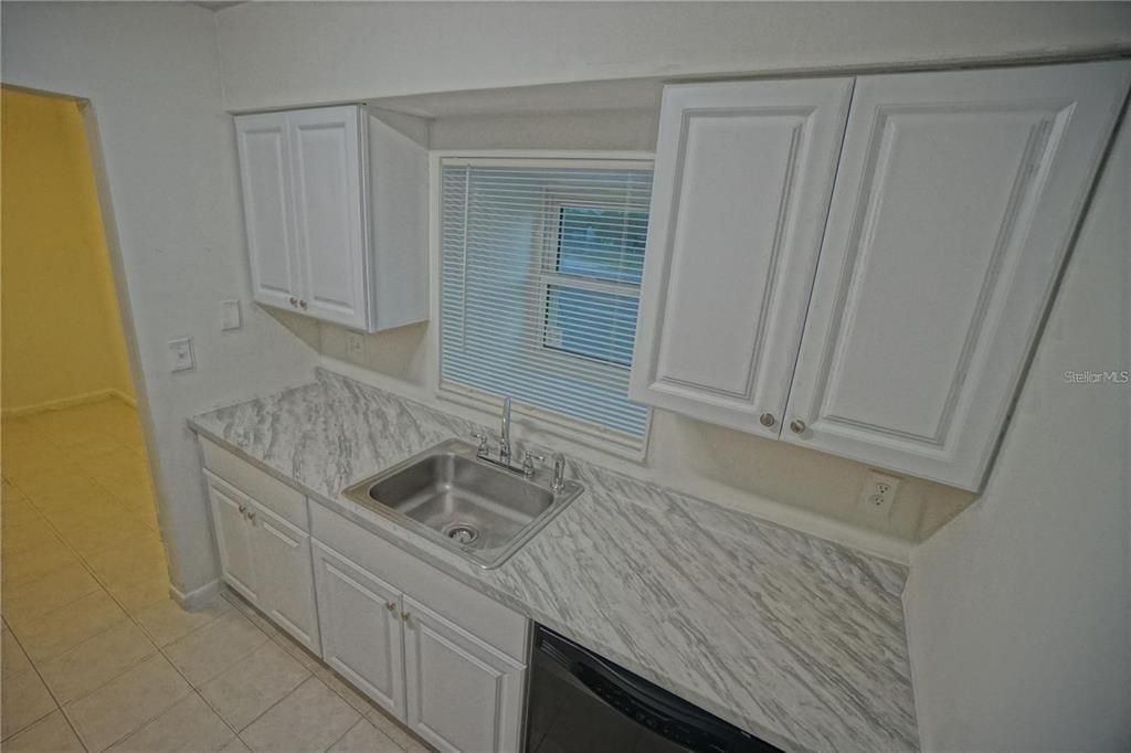 В аренду: $1,550 (2 спален, 1 ванн, 960 Квадратных фут)
