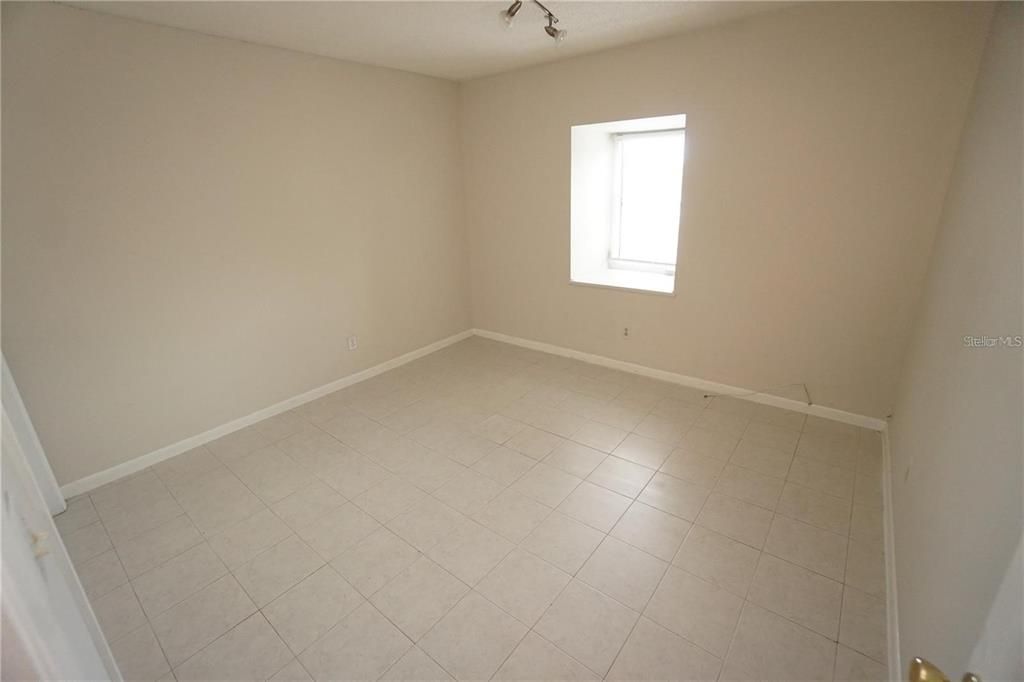 В аренду: $1,550 (2 спален, 1 ванн, 960 Квадратных фут)