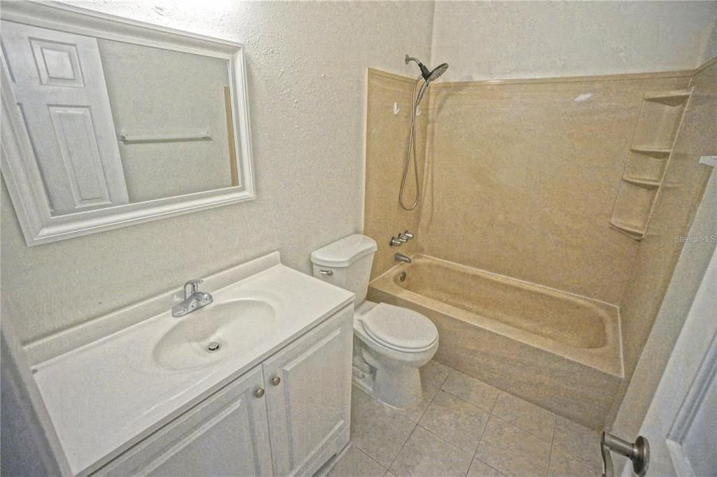 В аренду: $1,550 (2 спален, 1 ванн, 960 Квадратных фут)