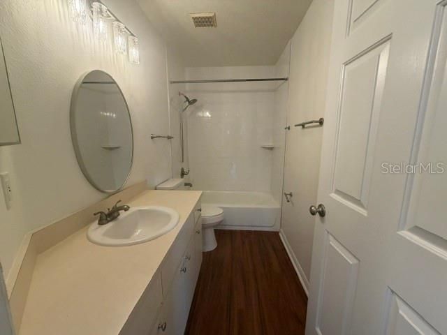 В аренду: $2,350 (3 спален, 2 ванн, 1656 Квадратных фут)