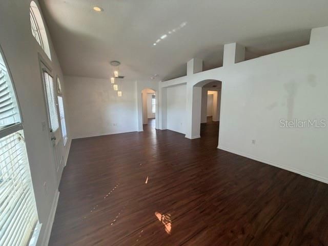 В аренду: $2,350 (3 спален, 2 ванн, 1656 Квадратных фут)