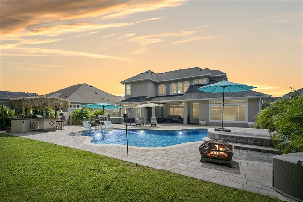 На продажу: $709,900 (4 спален, 3 ванн, 3353 Квадратных фут)