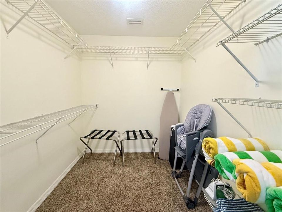 В аренду: $3,295 (3 спален, 2 ванн, 1687 Квадратных фут)