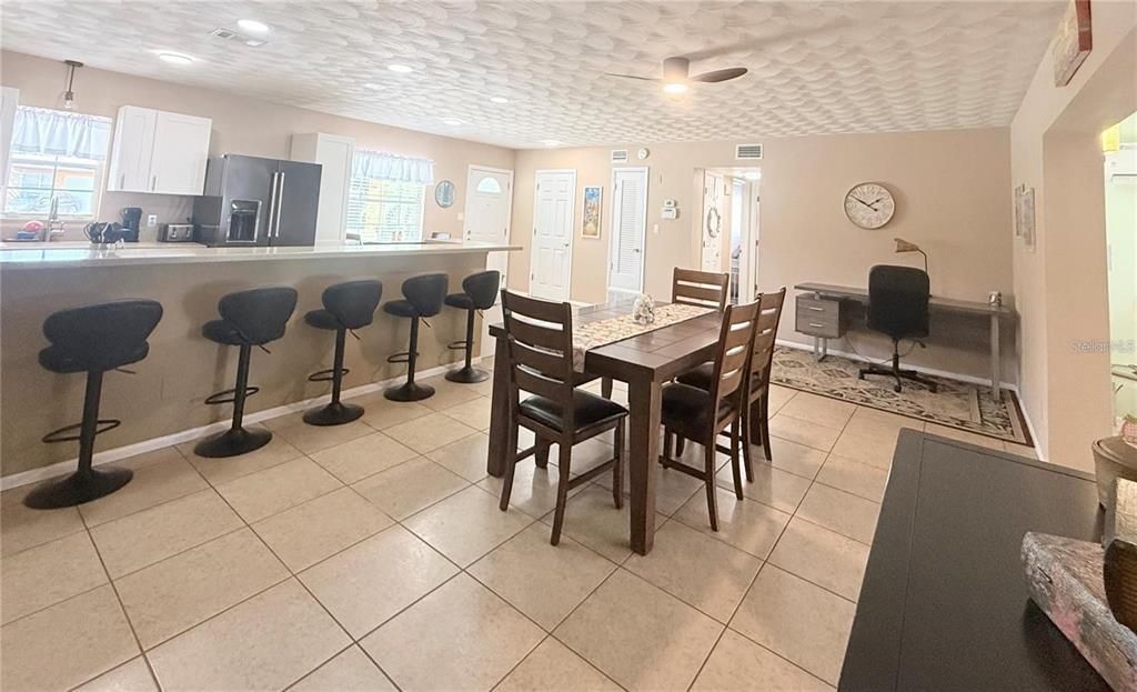 В аренду: $3,295 (3 спален, 2 ванн, 1687 Квадратных фут)