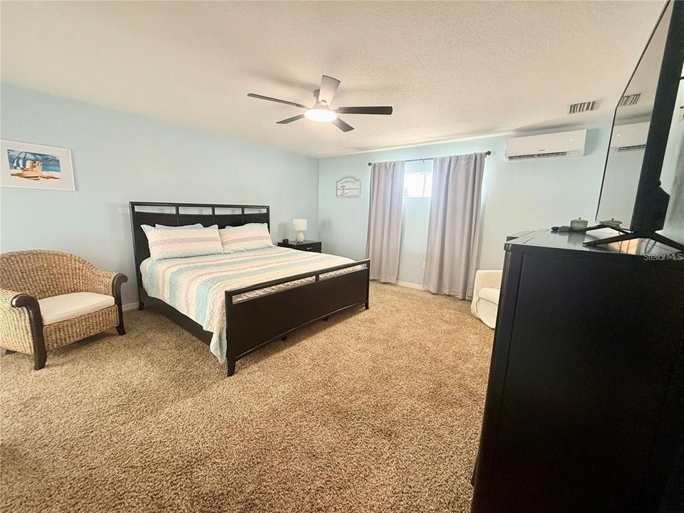 В аренду: $3,295 (3 спален, 2 ванн, 1687 Квадратных фут)