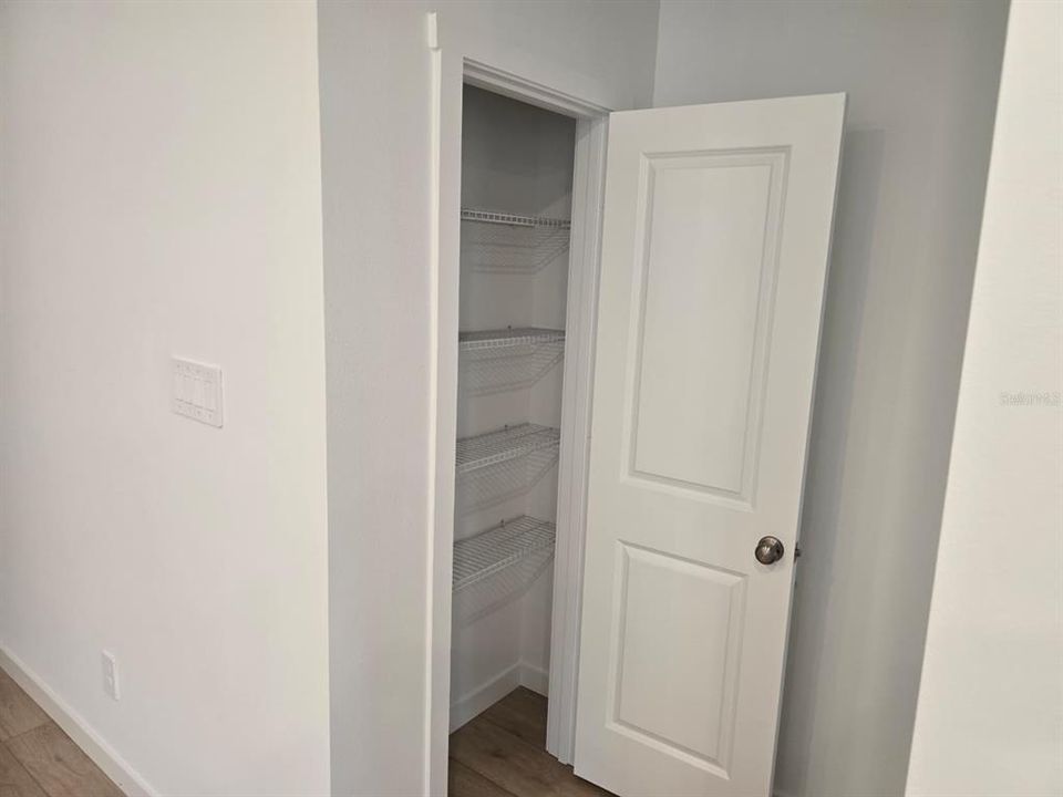 В аренду: $3,600 (4 спален, 3 ванн, 2366 Квадратных фут)