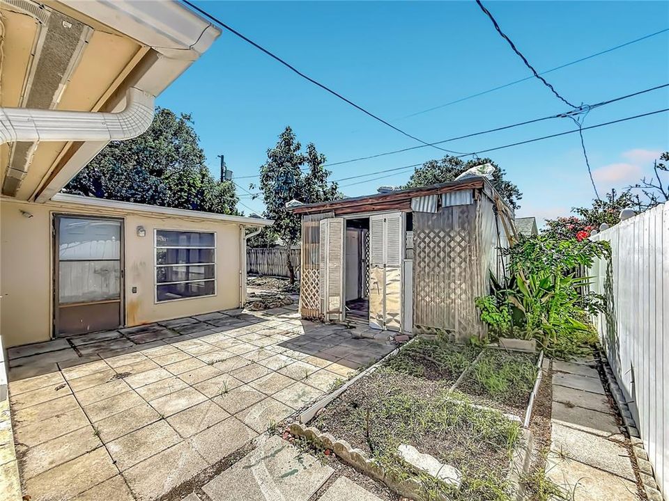 For Sale: $185,000 (3 beds, 2 baths, 1438 Square Feet)