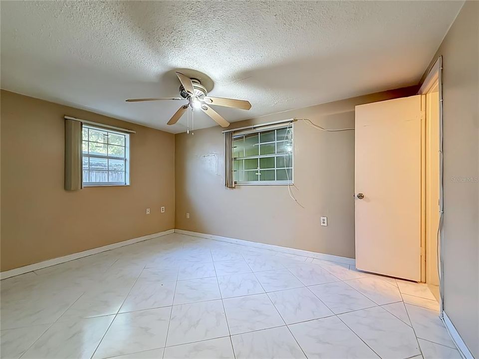 For Sale: $185,000 (3 beds, 2 baths, 1438 Square Feet)