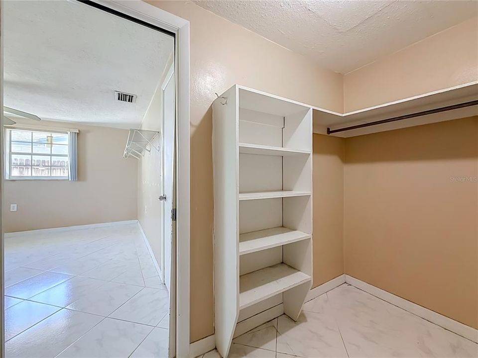 For Sale: $185,000 (3 beds, 2 baths, 1438 Square Feet)