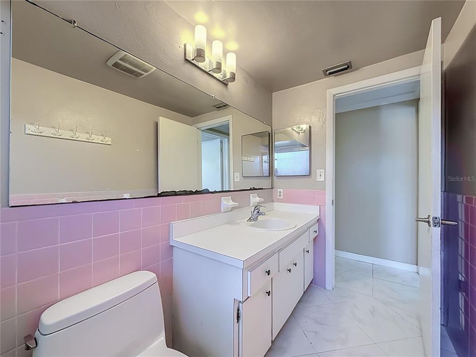 For Sale: $185,000 (3 beds, 2 baths, 1438 Square Feet)