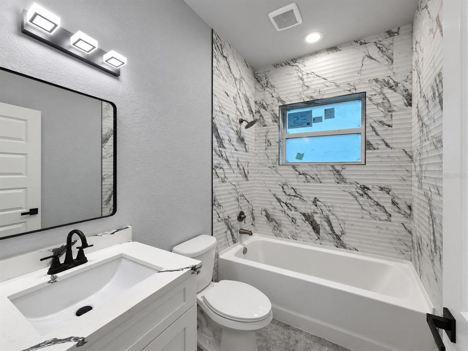 На продажу: $399,900 (4 спален, 2 ванн, 1850 Квадратных фут)