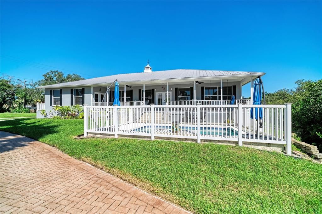 For Sale: $584,000 (3 beds, 3 baths, 2235 Square Feet)