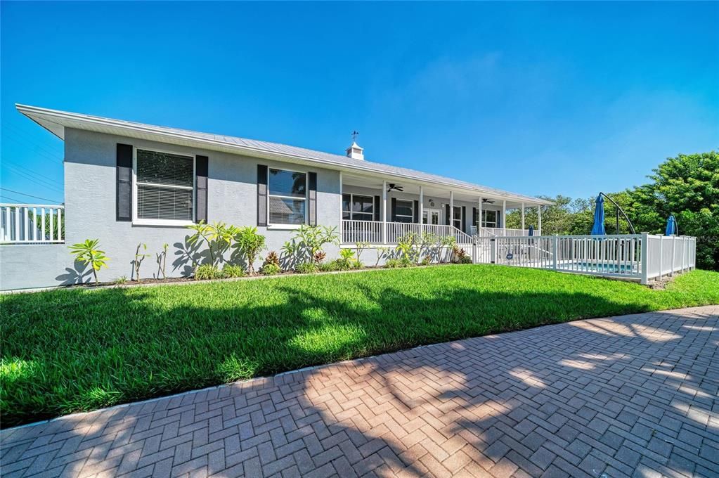 For Sale: $584,000 (3 beds, 3 baths, 2235 Square Feet)