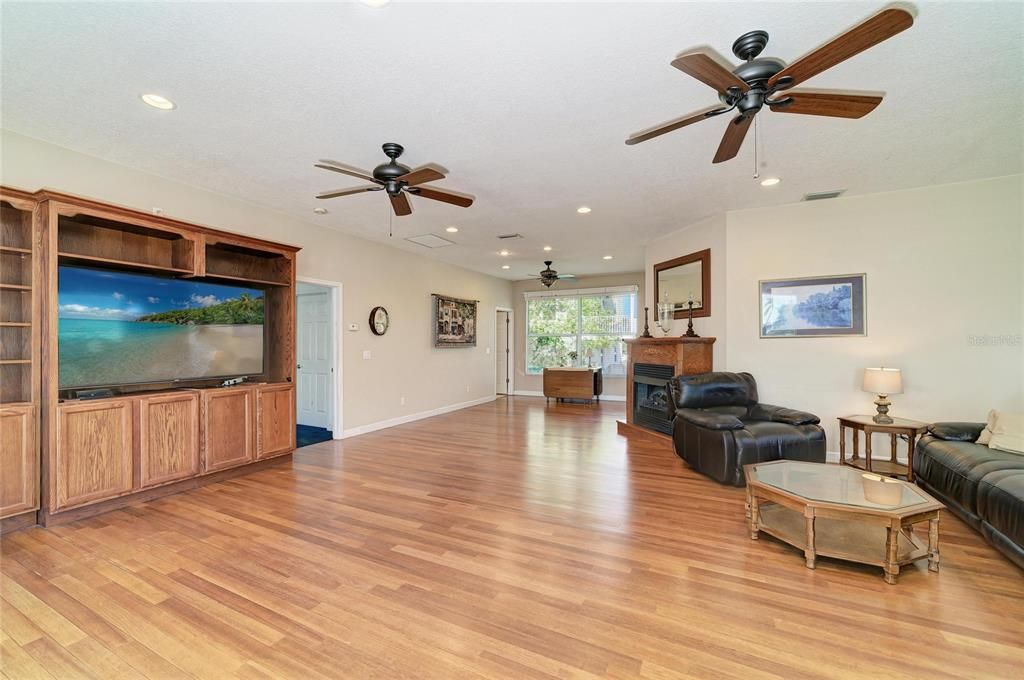 For Sale: $584,000 (3 beds, 3 baths, 2235 Square Feet)