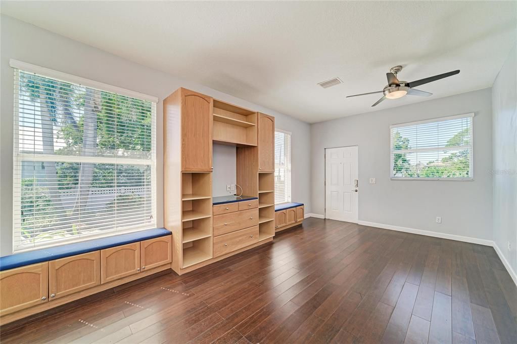 For Sale: $584,000 (3 beds, 3 baths, 2235 Square Feet)