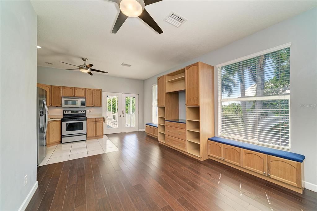 For Sale: $584,000 (3 beds, 3 baths, 2235 Square Feet)