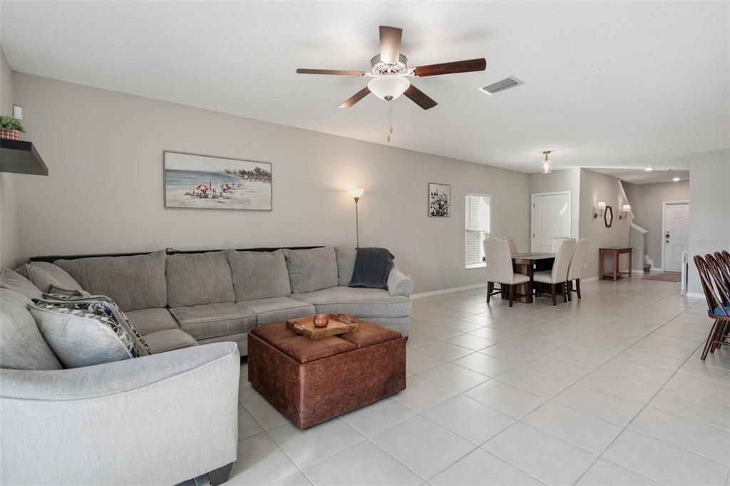 En Venta: $420,000 (6 camas, 3 baños, 2580 Pies cuadrados)