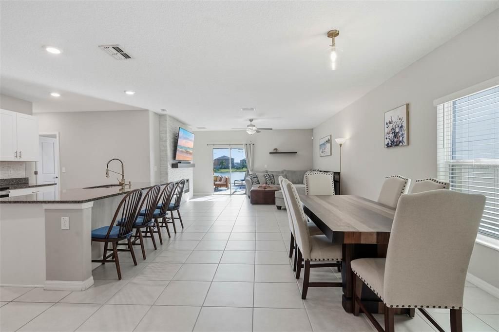 En Venta: $420,000 (6 camas, 3 baños, 2580 Pies cuadrados)