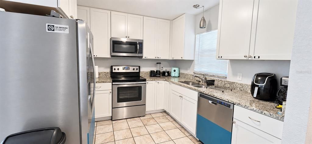 En Venta: $278,000 (4 camas, 2 baños, 1830 Pies cuadrados)