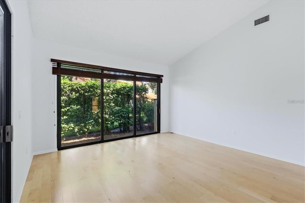 В аренду: $2,200 (2 спален, 2 ванн, 1263 Квадратных фут)