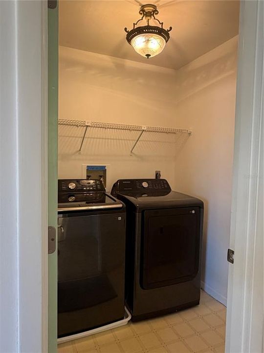В аренду: $2,200 (2 спален, 2 ванн, 1263 Квадратных фут)