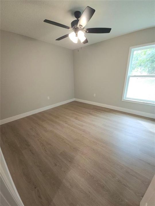 В аренду: $1,695 (3 спален, 2 ванн, 1405 Квадратных фут)