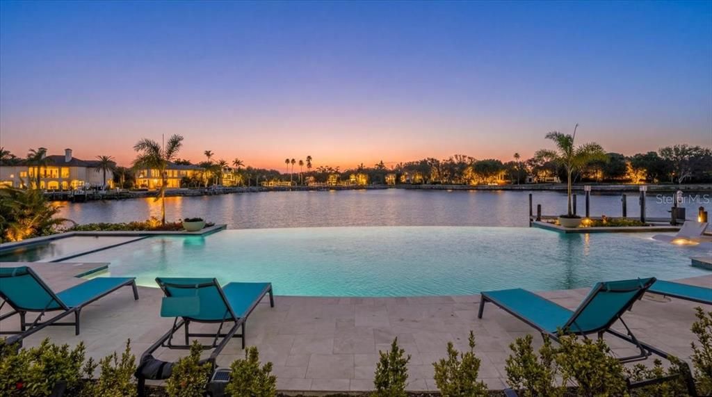 En Venta: $4,950,000 (4 camas, 3 baños, 5826 Pies cuadrados)
