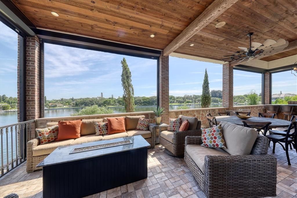 En Venta: $4,950,000 (4 camas, 3 baños, 5826 Pies cuadrados)