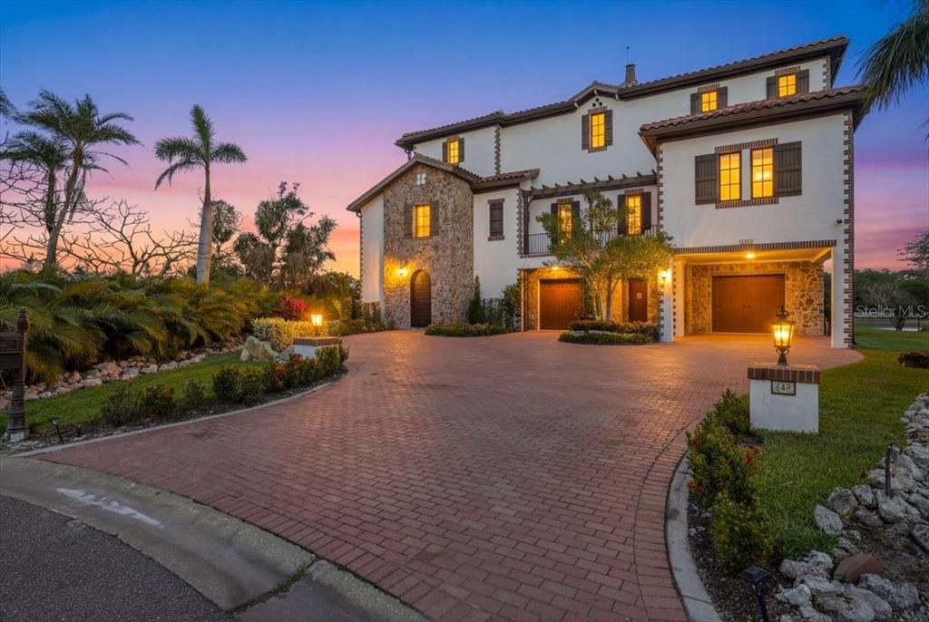 En Venta: $4,950,000 (4 camas, 3 baños, 5826 Pies cuadrados)