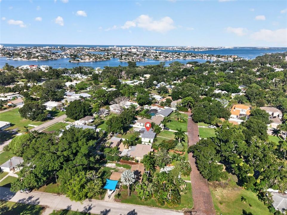 На продажу: $449,900 (2 спален, 1 ванн, 1108 Квадратных фут)