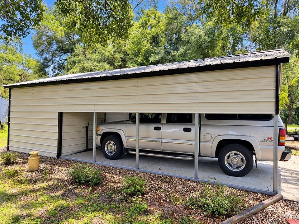 For Sale: $185,000 (2 beds, 2 baths, 672 Square Feet)
