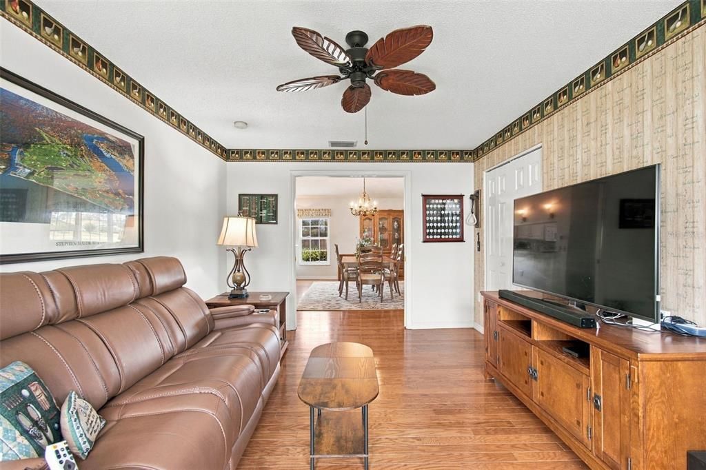 For Sale: $329,500 (3 beds, 2 baths, 1982 Square Feet)