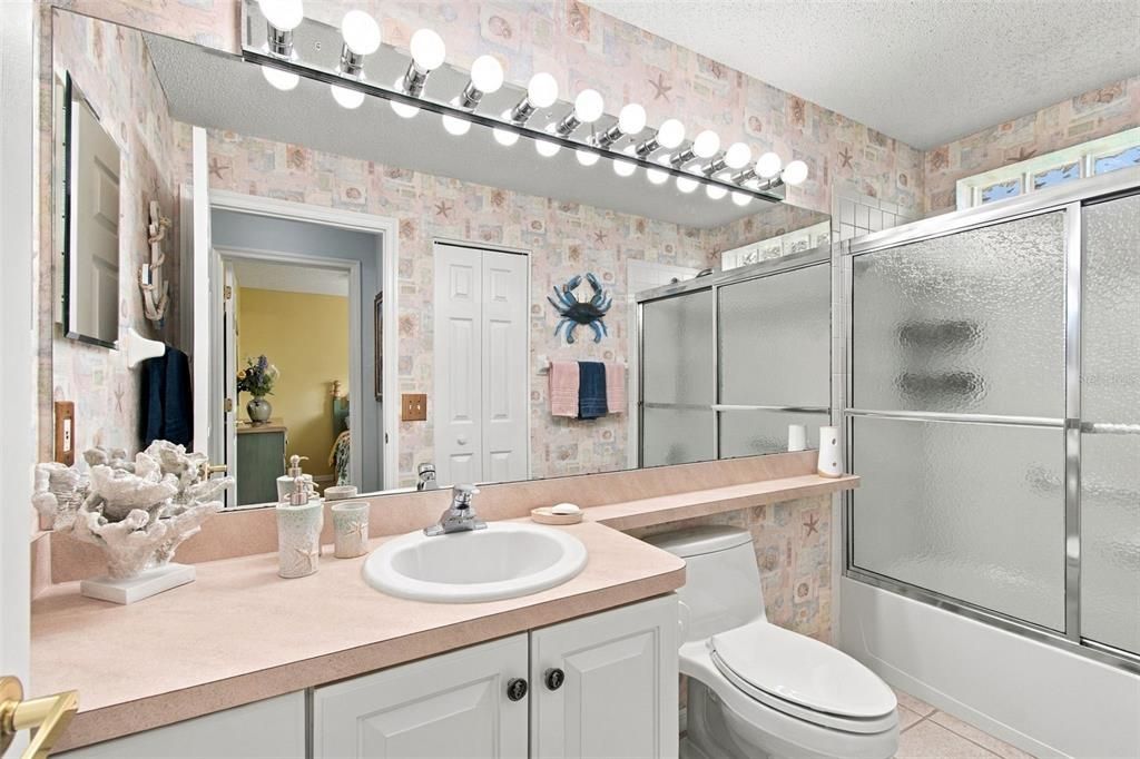 For Sale: $329,500 (3 beds, 2 baths, 1982 Square Feet)