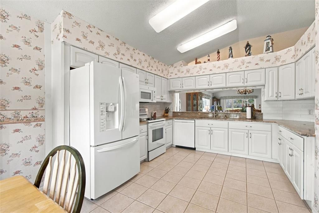For Sale: $329,500 (3 beds, 2 baths, 1982 Square Feet)